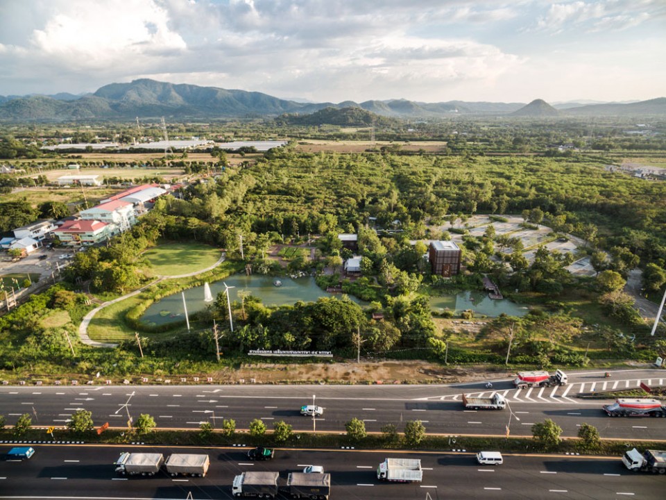 泰國：高速路旁的鄉(xiāng)土風(fēng)格開放型城市公園