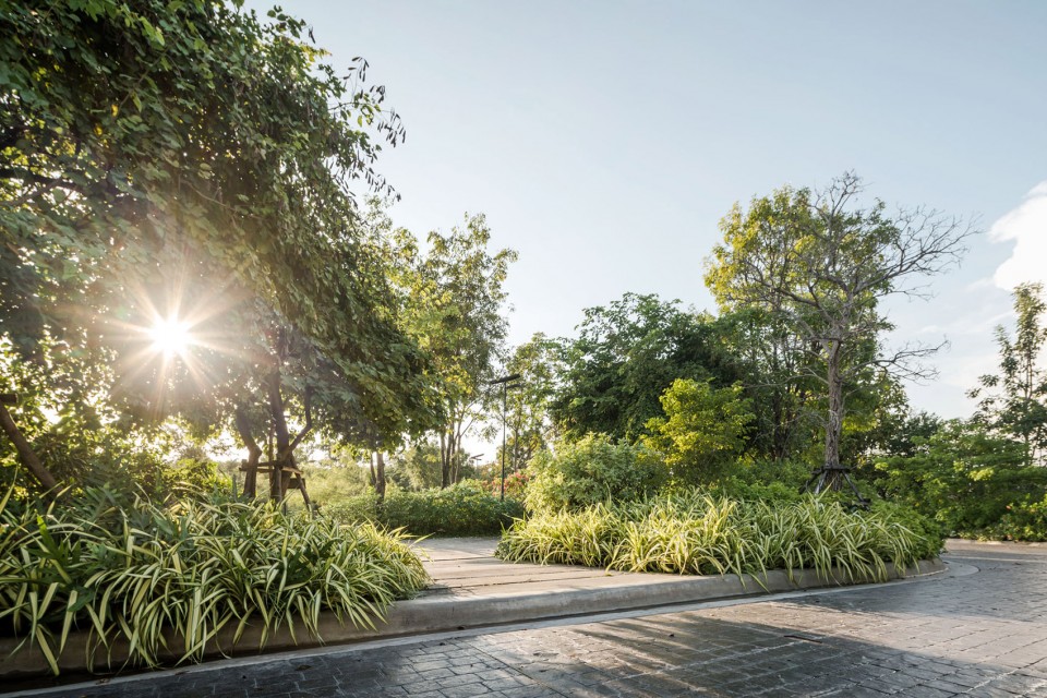泰國：高速路旁的鄉(xiāng)土風(fēng)格開放型城市公園