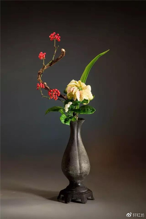 茶道，缺少插花不成雅致
