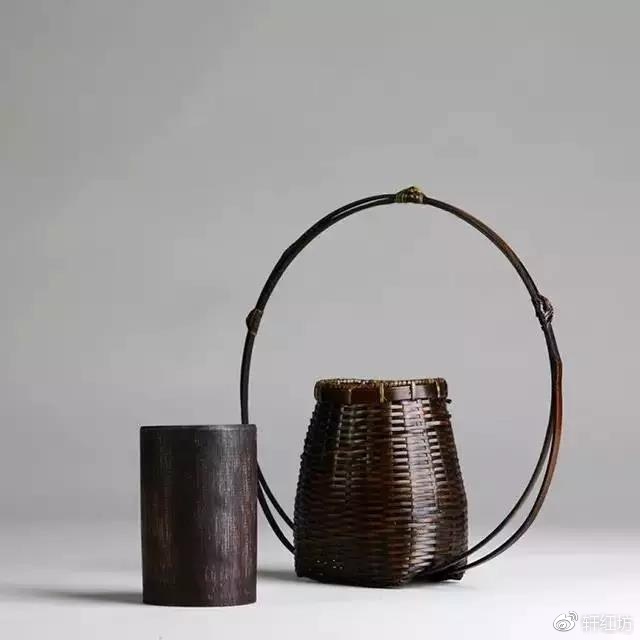 茶道，缺少插花不成雅致