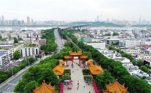 武漢黃鶴樓景區(qū)周邊立體整治見(jiàn)成效