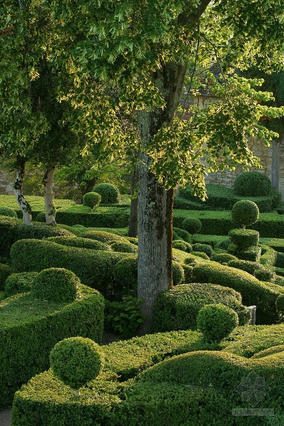 法國(guó)園藝師設(shè)計(jì)的瑪琪薩克花園
